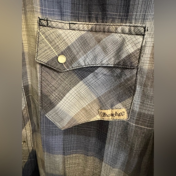 Wrancher by Wrangler Men's Pearl Snap Button Up Shirt - Size Medium - Picture 4 of 6